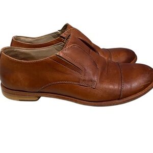 Women's Tan Leather Slip-On Dress Shoes
